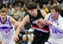 杨瀚森在季前赛中表现疲劳