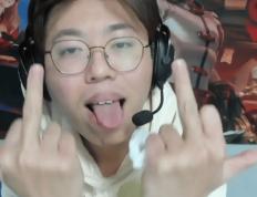 王者荣耀主播嘲讽uzi没冠军，并表示一诺如果打LOL，随便碾压faker