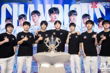 2025LPL总决赛：BLG捧(pěng)起银龙杯，knight獲(huò)得FMVP，收獲(huò)职业生涯第六个LPL冠军