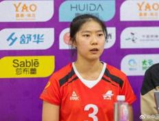 意外！女排新贵公(gōng)布最新名单，天津自由人被挖角，名帅外孙也在列