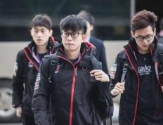 LOL选手转型教练，需要学习哪些东西？