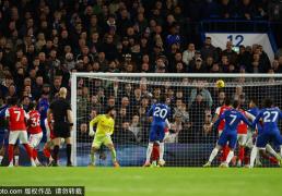 纽卡斯尔半场2-0领先切尔西(xī)：战术分析与数据解读