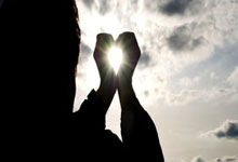 塔赞与卡尔续约成功，AL保持原阵容，BLG与JDG争夺Viper的背后故事