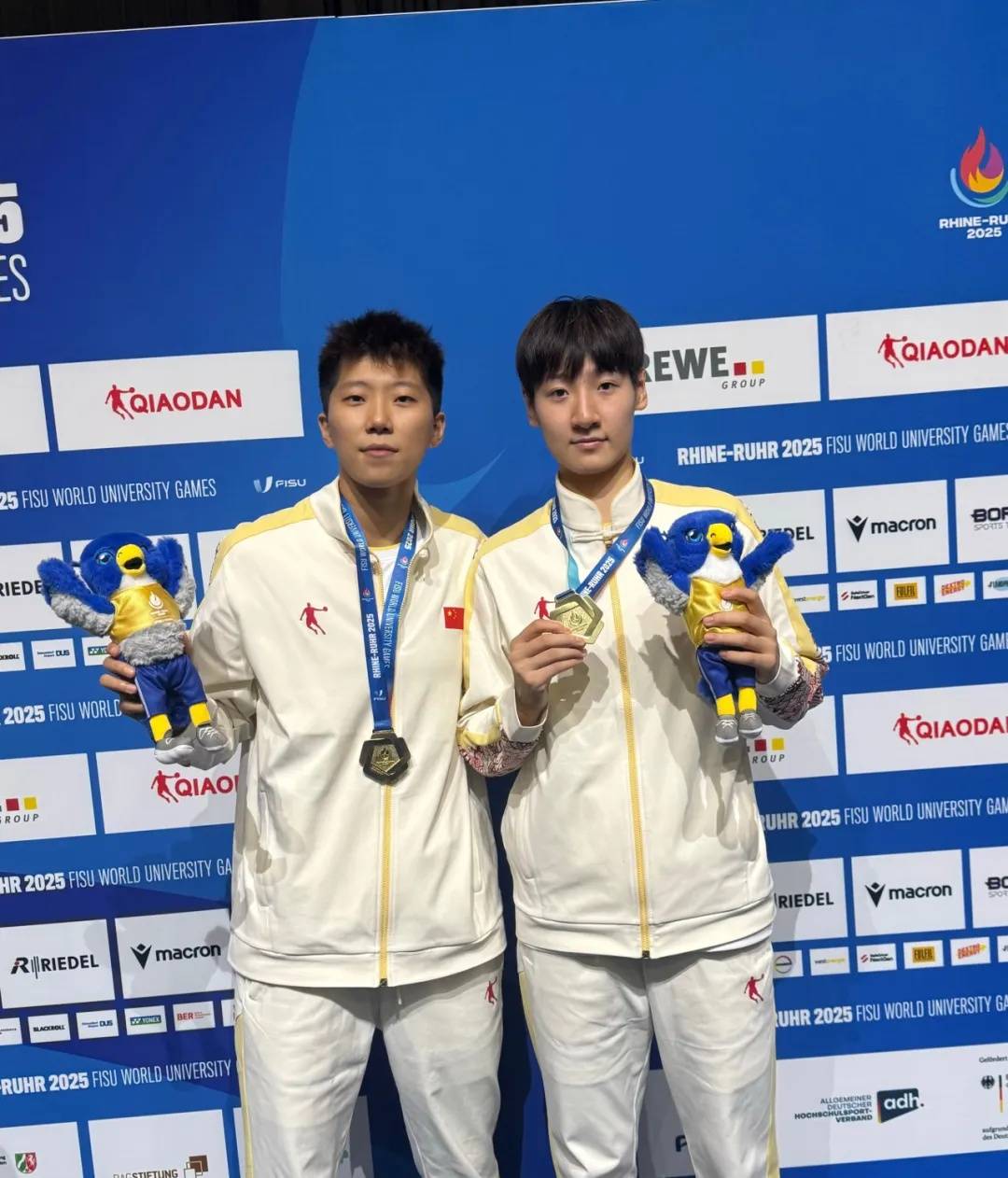 李星诺、赵若含!为国争光!