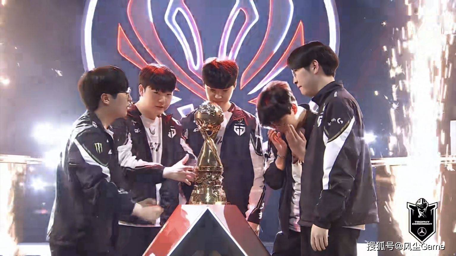 LOL历史最(zuì)强战队诞生!23连胜拿下MSI冠军,Faker被对位FMVP