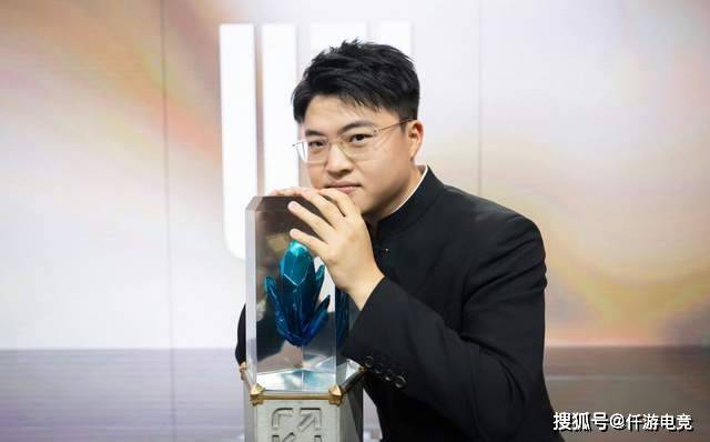 LOL：Ruler首次回应自己退役！世界赛冠军打(dǎ)野回应加盟BLG