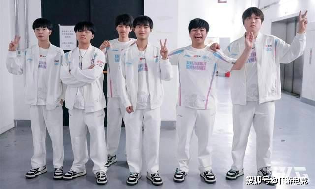 LOL：Ruler首次回应自己退役！世界赛冠军打(dǎ)野回应加盟BLG