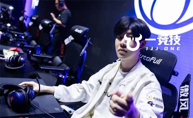 LOL:LPL常规赛最佳阵容(róng)出炉 Theshy当选一阵Bin落选!