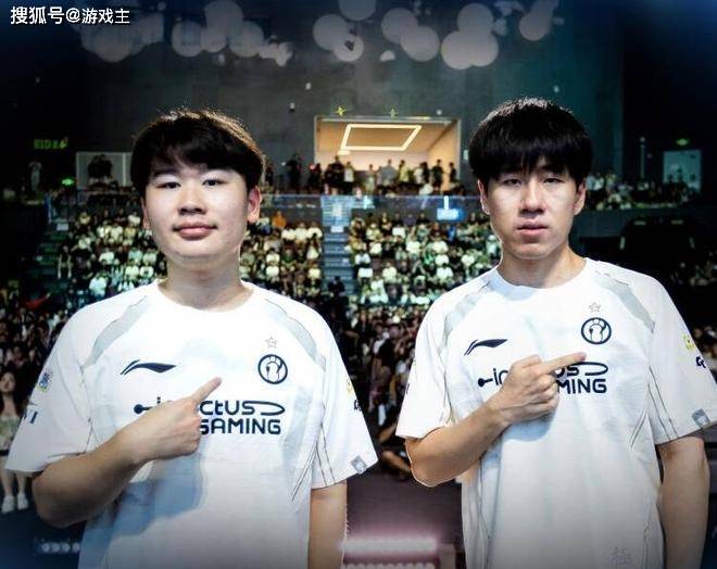 英雄联盟拳头官(guān)宣S赛名额调整了，承认改革失敗(bài)，外卡赛区廻(huí)歸(guī)