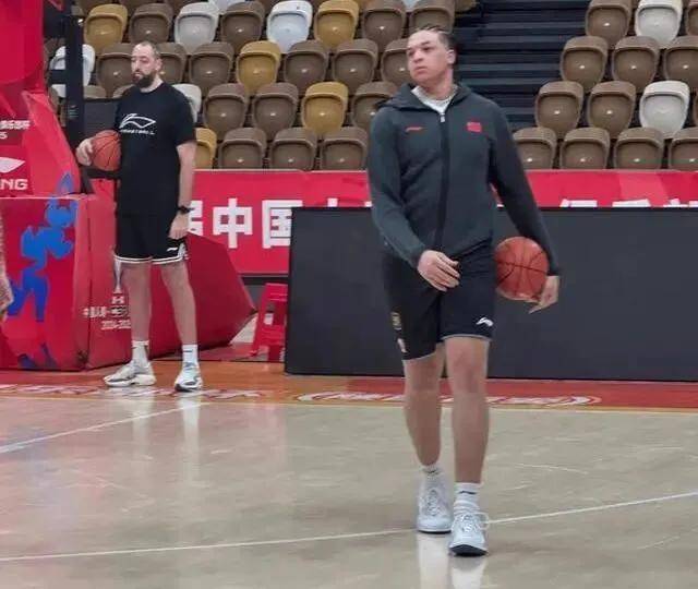 宣(xuān)佈(bù)了！禁赛广东队大(dà)外援！CBA休赛期第一笔罚单