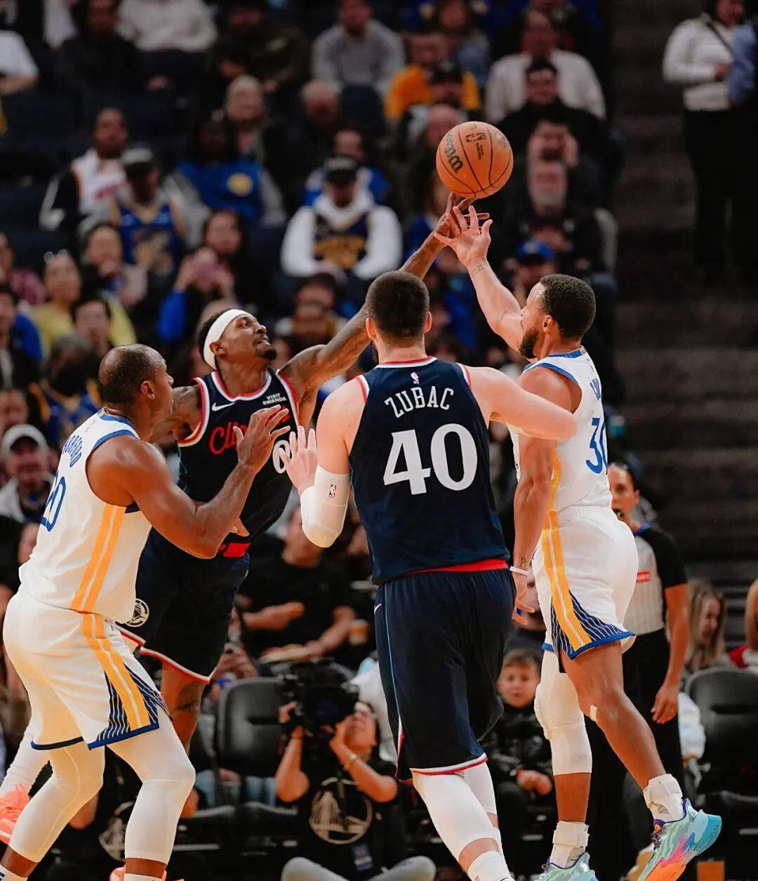 新秀狂砍25+4+2!快船意外发现宝藏選(xuǎn)手