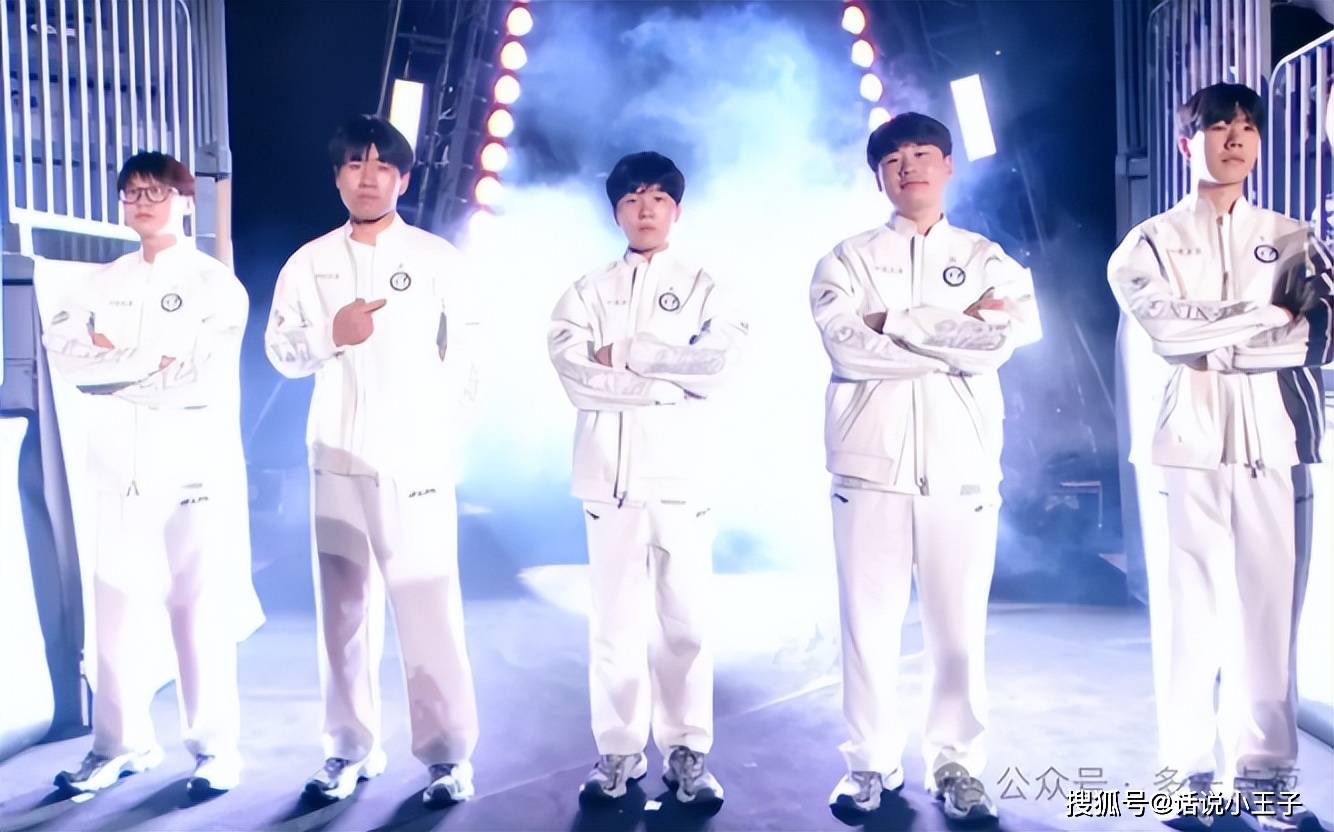 LCK训练赛都是骗人的？LPL有15人陪(péi)练团，不要和LCK打训练赛