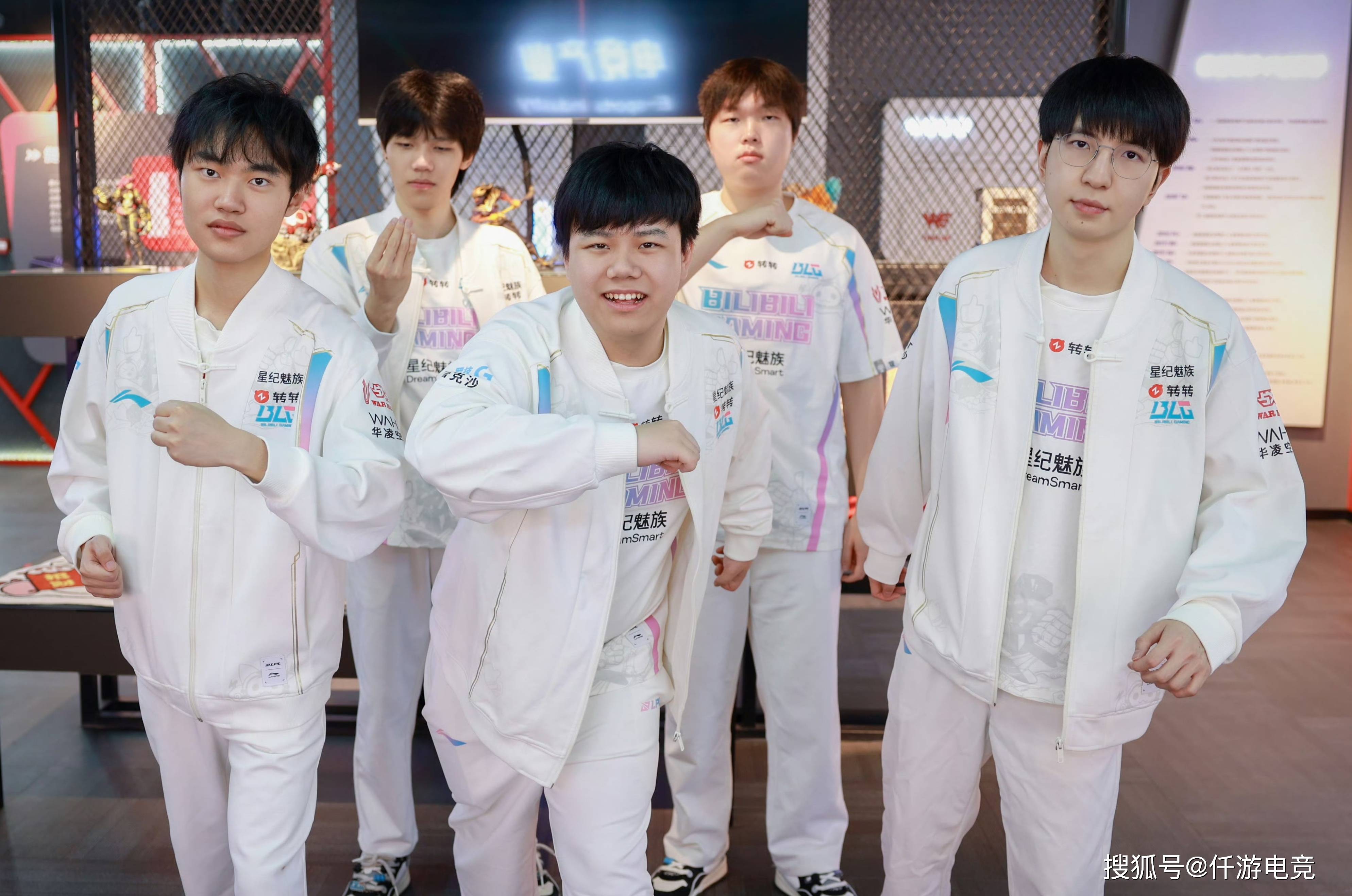 LOL：前LPL解说质疑UZI入选名人堂内幕！Cryin谈BLG世界赛夺冠