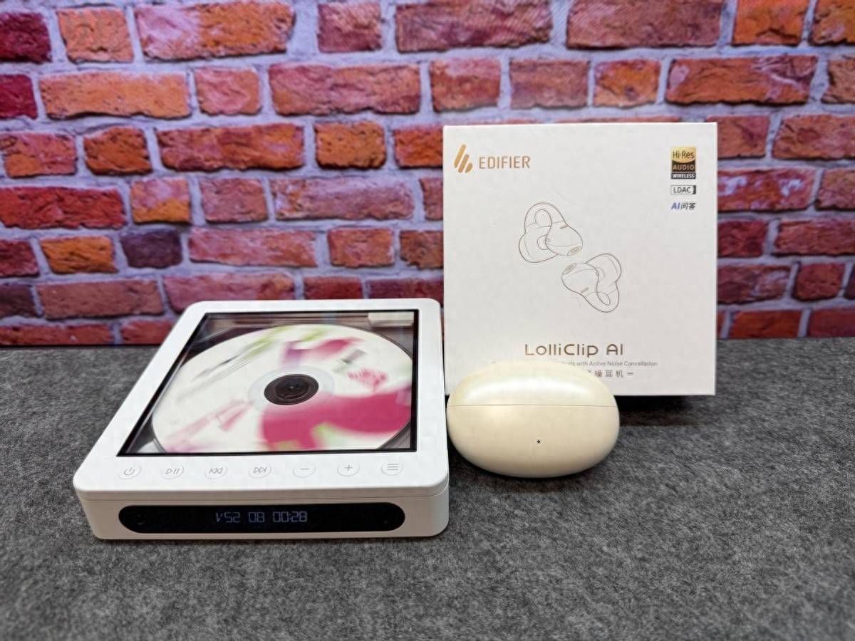 颜值与实力并存!漫步者LolliClip AI:我(wǒ)的(de)通勤时尚“声”装备