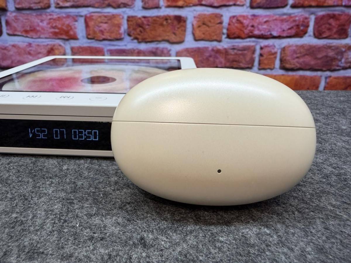 颜值与实力并存!漫步者LolliClip AI:我(wǒ)的(de)通勤时尚“声”装备