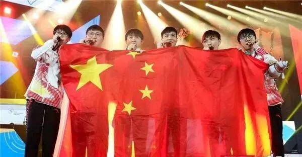 LOL最令人意外的排名出炉，LPL最勤奋的最佳新秀诞生，LOL亚运首金获得者遭80块陪玩狂喷