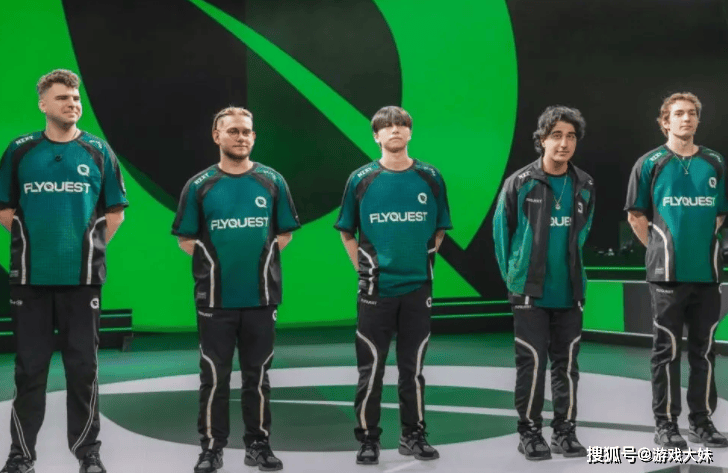 S15比赛FLY禁用了5位女英雄，女博主公开质疑，指责他们性别歧视