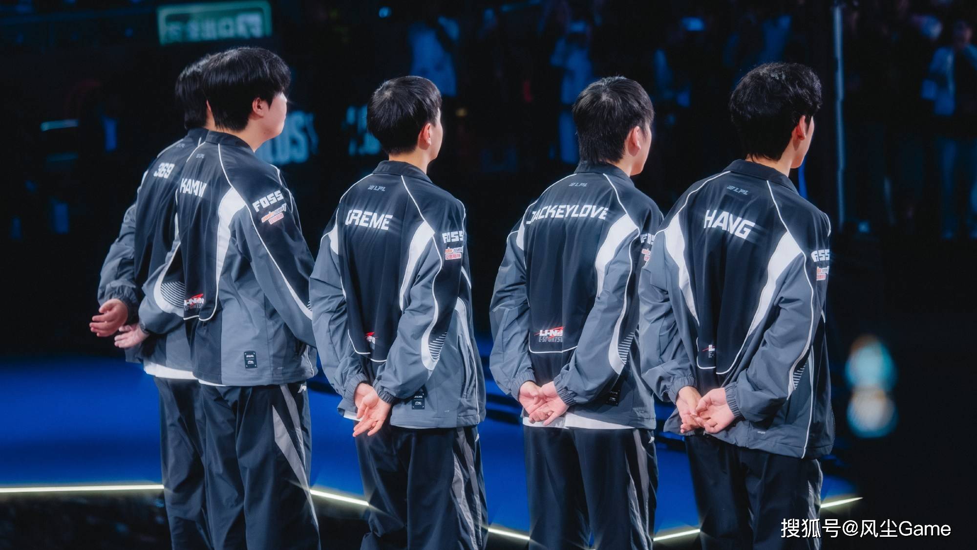 Faker冠军皮肤英(yīng)雄确定！LCK转会大动作：冠军中单加盟墊(diàn)底队伍