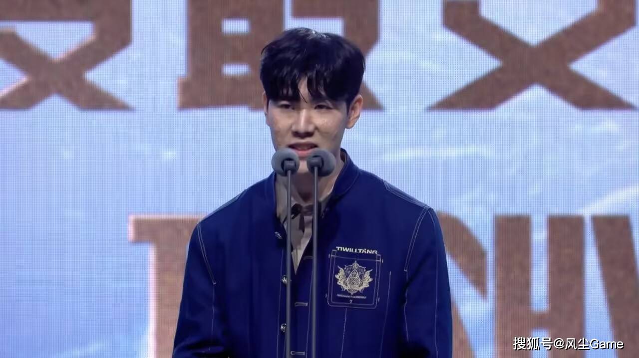 LPL年度MVP选手诞生！最佳中单引发争议，世界赛8强不如16强？