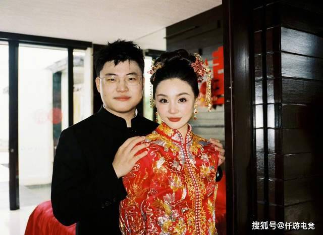 UZI复播后被问及(jí)“是(shì)否复出”，UZI：压力太大了，害怕身体吃不消